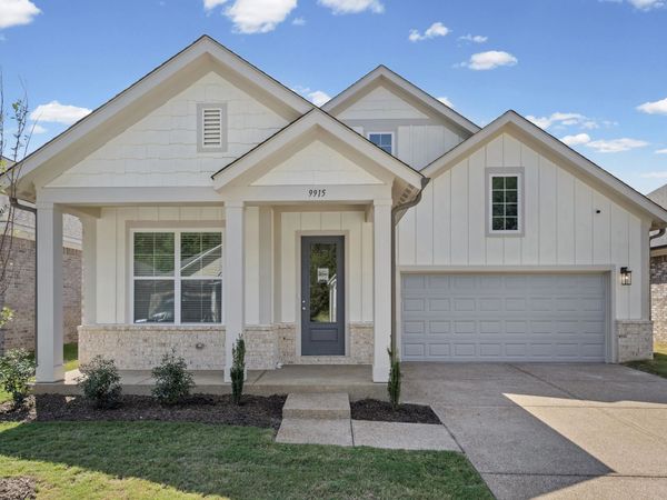 9915 DELPHINIUM DR N, Cordova, TN 38018