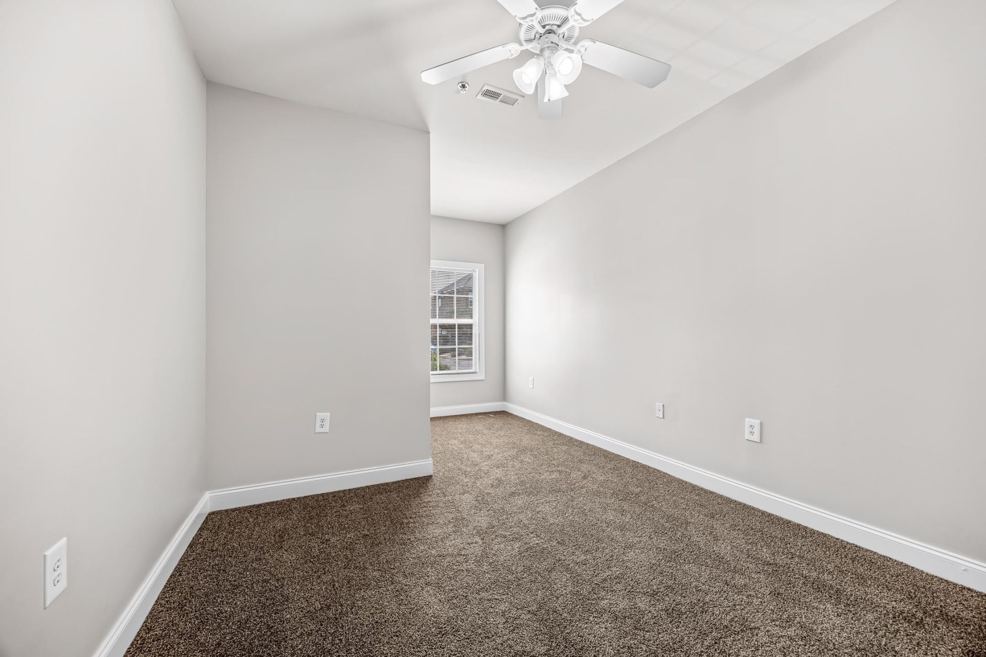 2021 Silvercrest Dr. Photo 18