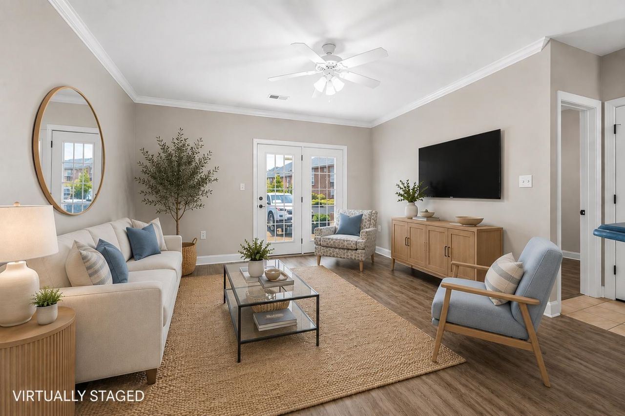 2021 Silvercrest Dr. Photo 4