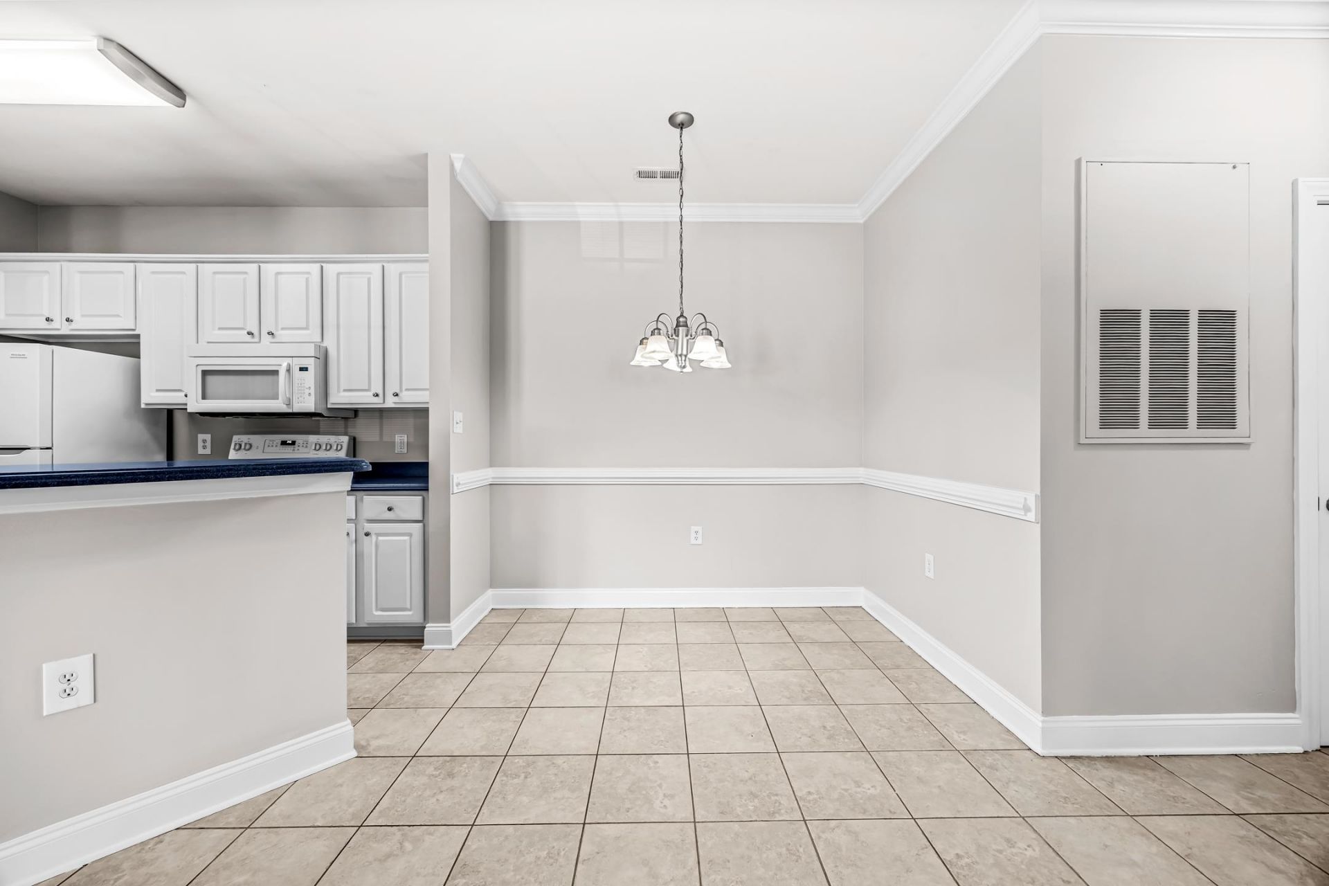 2021 Silvercrest Dr. Photo 8