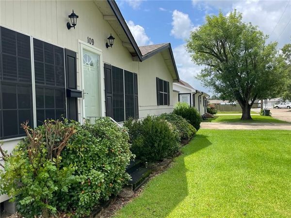 109 ROSEWOOD Drive , Houma, LA 70360