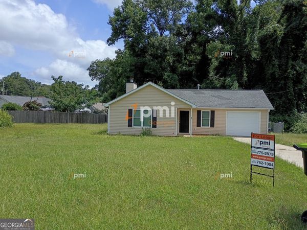 2 Pelham Court, Grantville, GA 30220