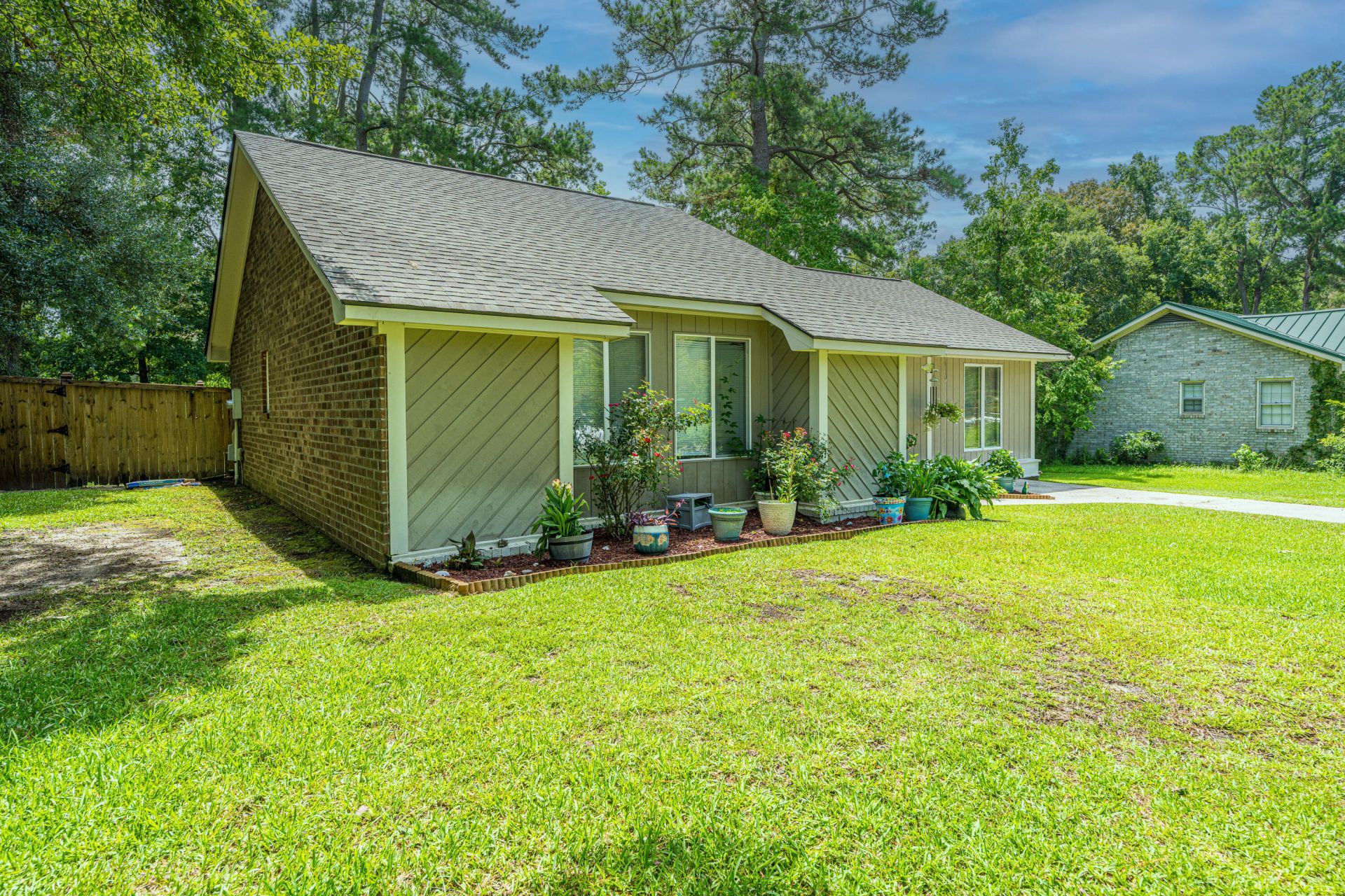 126 Wanda Drive Photo 4