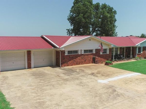 804 North Street, Maysville, OK 73057