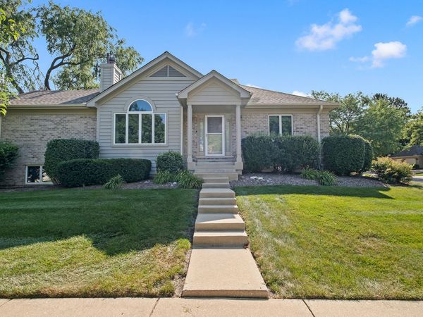 2260 DURAND Drive , Downers Grove, IL 60515