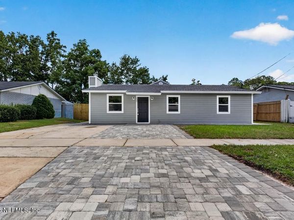 7427 JOHN F KENNEDY Drive W, Jacksonville, FL 32219
