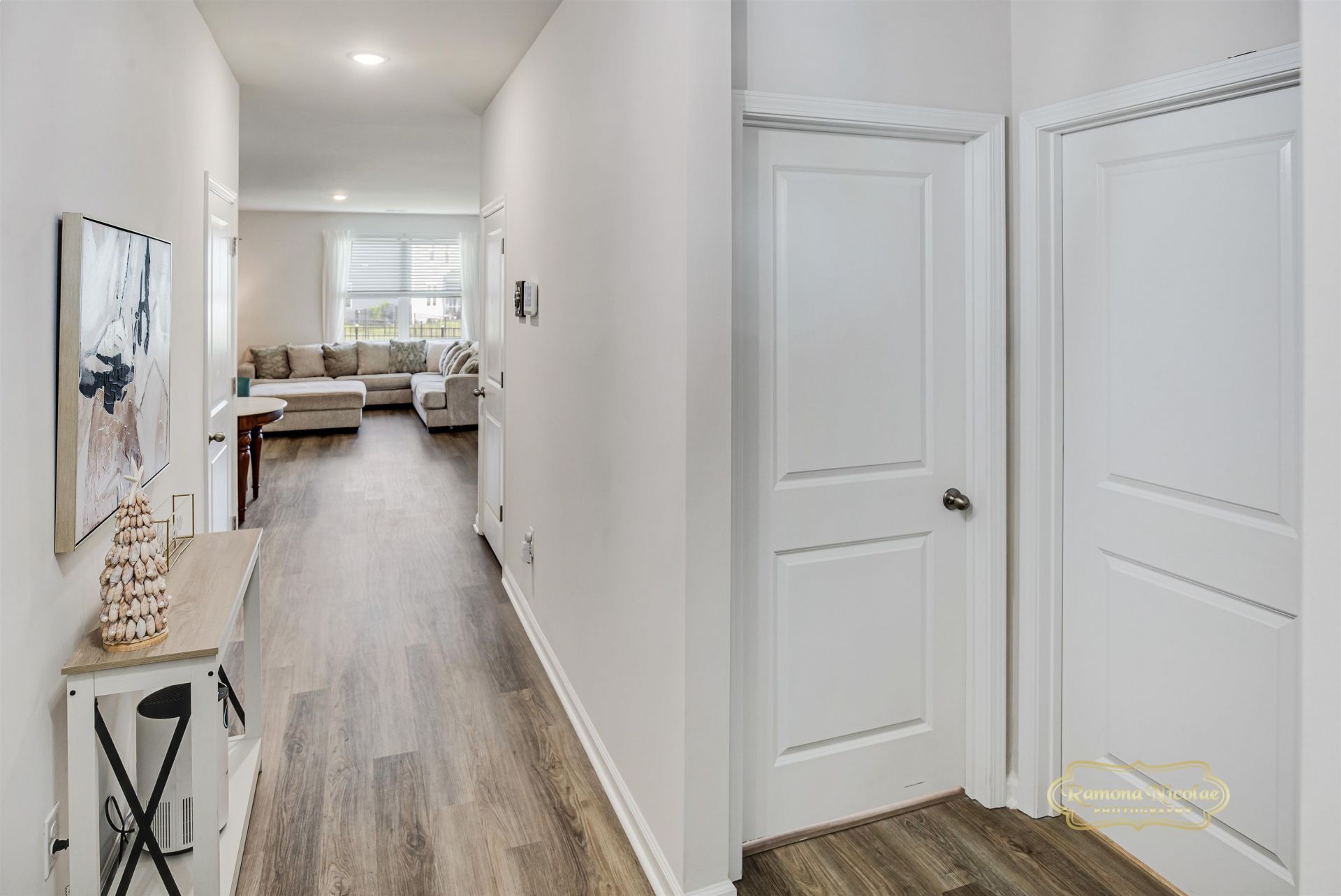 1075 Sennema Circle Photo 6