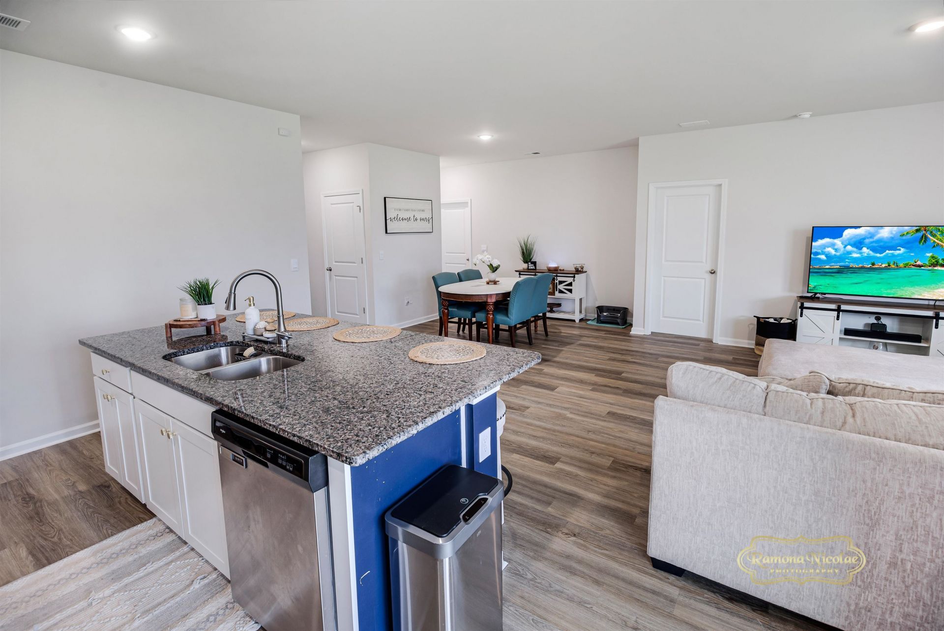 1075 Sennema Circle Photo 9