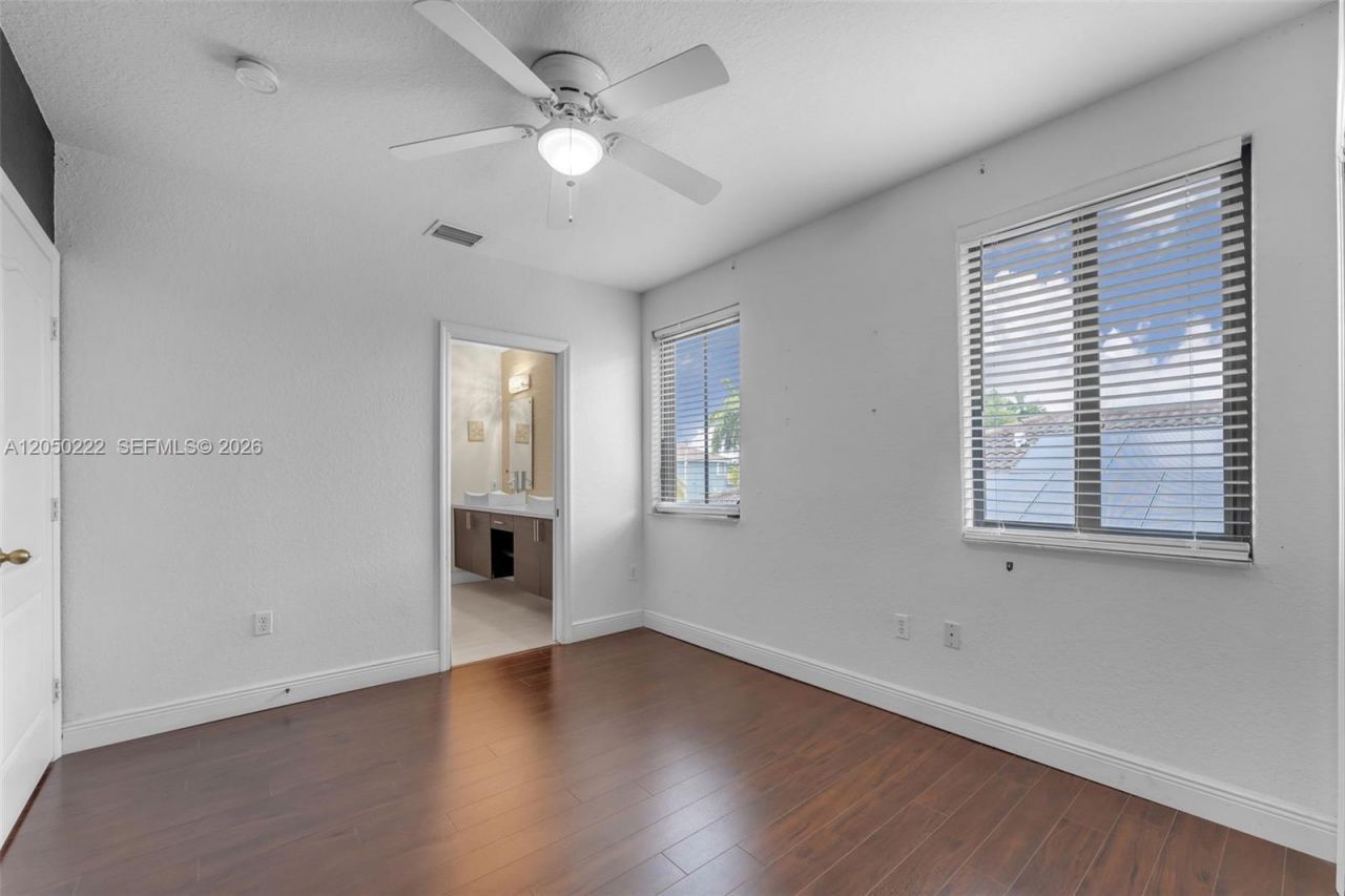 15454 SW 41st Ter, Miami, FL 33185 Photo