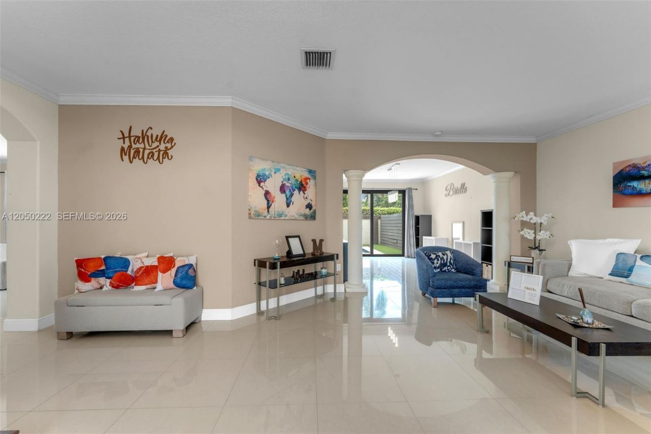 15454 SW 41st Ter, Miami, FL 33185 Photo