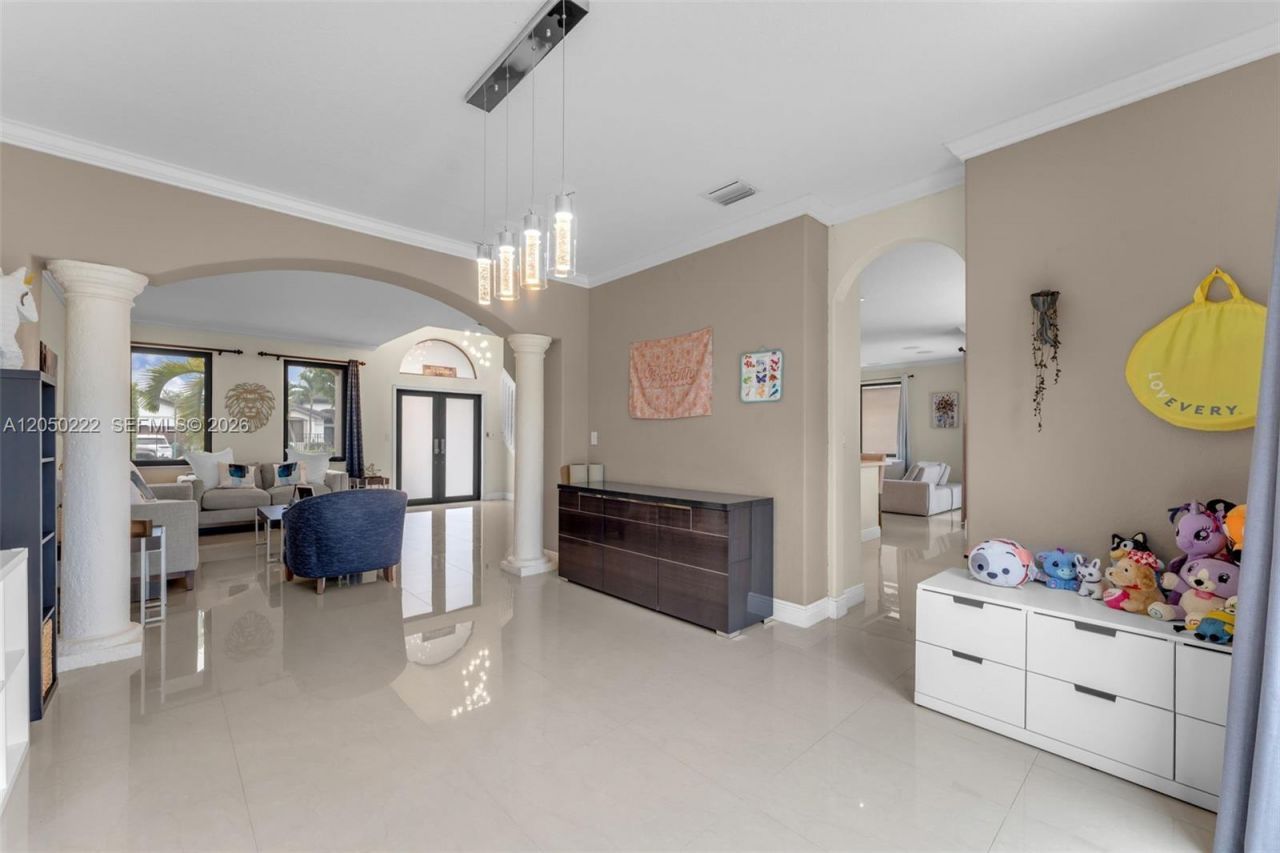 15454 SW 41st Ter, Miami, FL 33185 Photo
