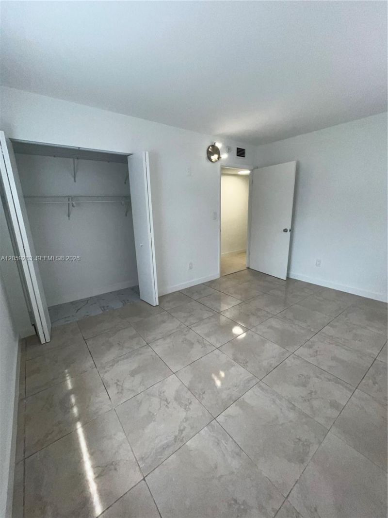 8625 NW 8th St , Unit 213, Miami, FL 33126 Photo