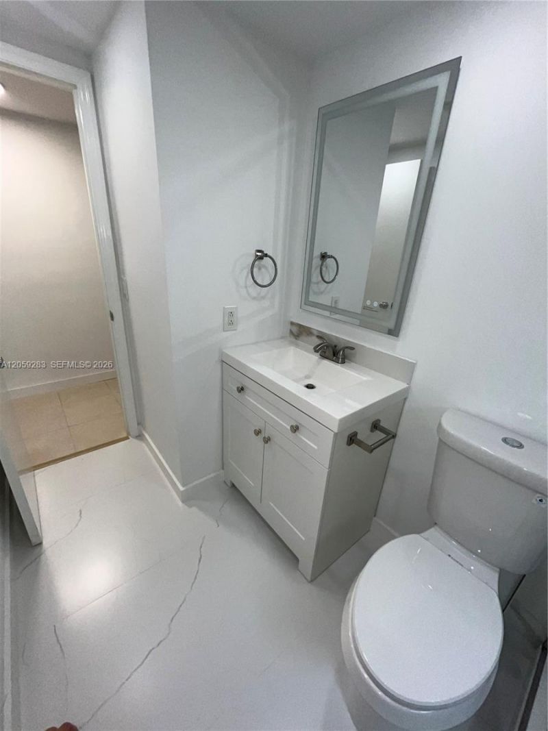 8625 NW 8th St , Unit 213, Miami, FL 33126 Photo
