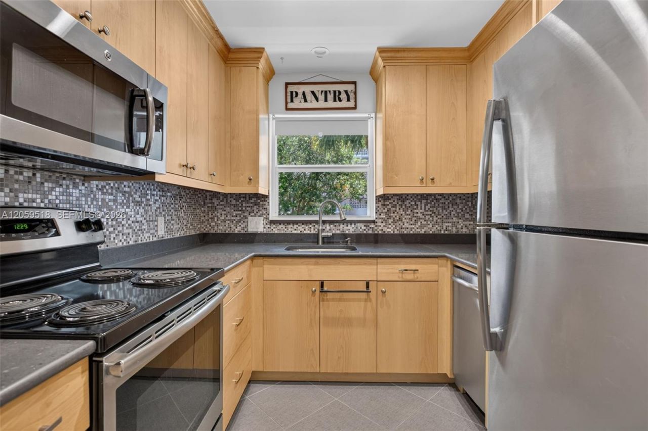 2870 NE 14th St Cswy , Unit 203C, Pompano Beach, FL 33062 Photo