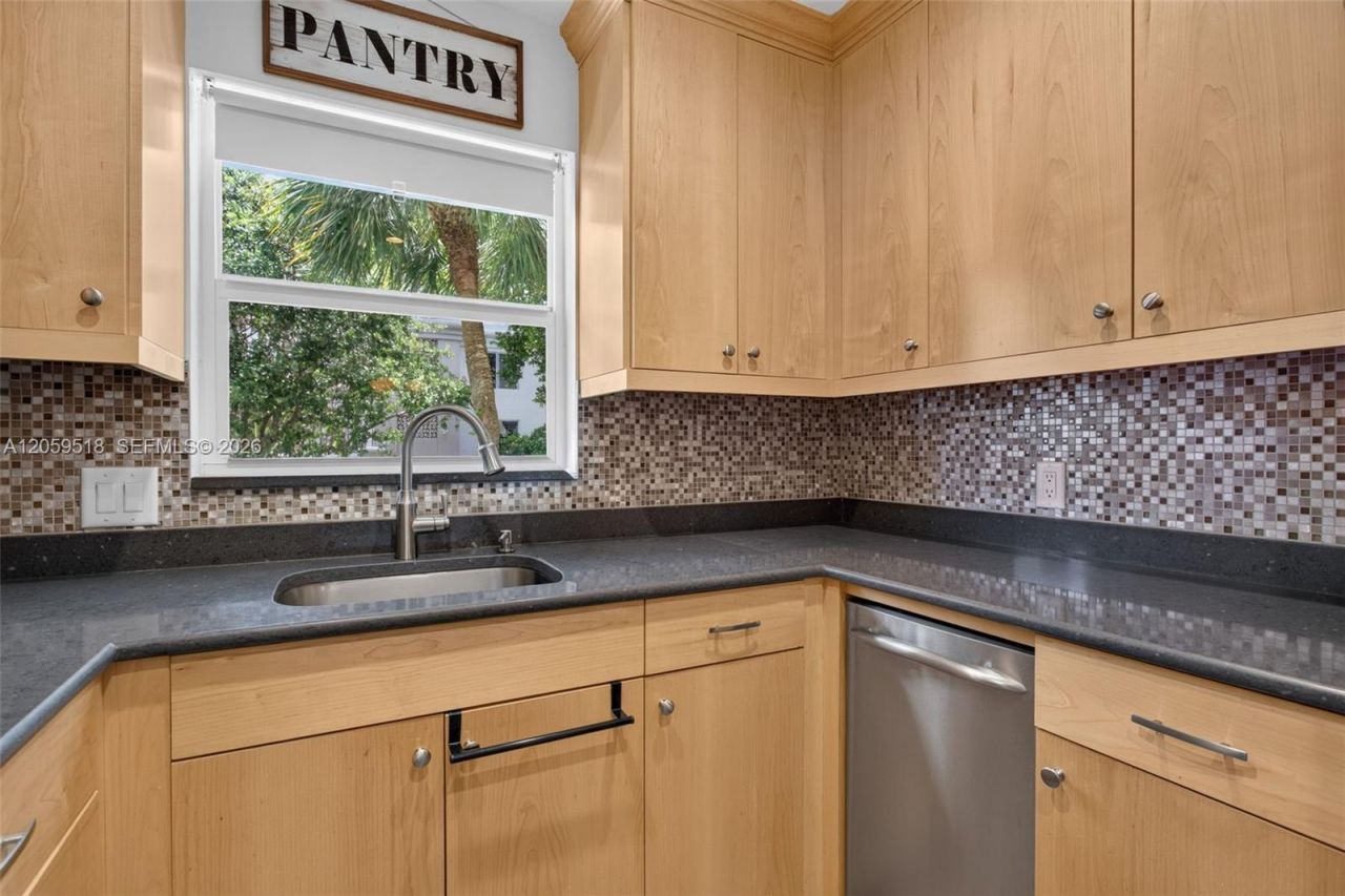2870 NE 14th St Cswy , Unit 203C, Pompano Beach, FL 33062 Photo
