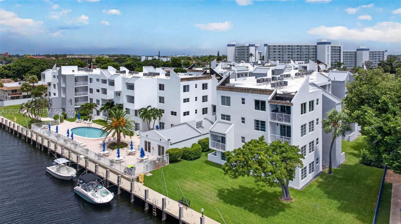 2870 NE 14th St Cswy , Unit 203C, Pompano Beach, FL 33062 Photo