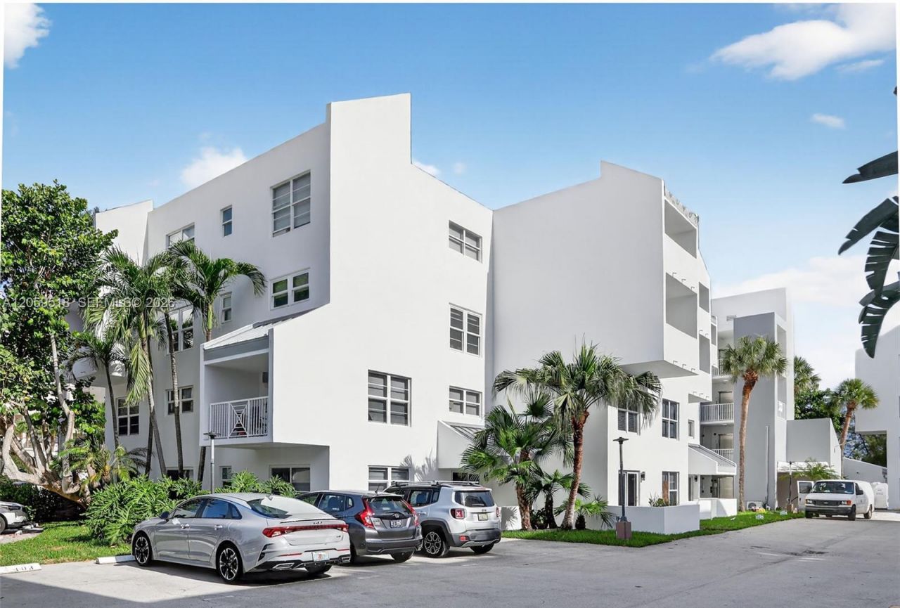 2870 NE 14th St Cswy , Unit 203C, Pompano Beach, FL 33062 Photo