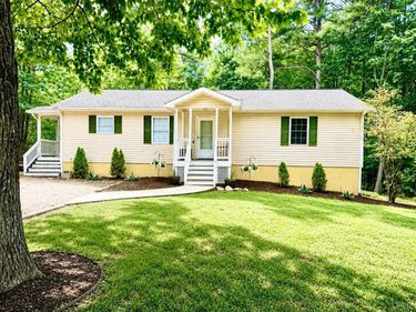 341 Courtland Drive, Appomattox, VA 24522