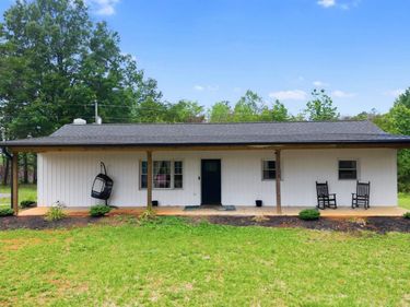 1553 Hubbard Road, Long Island, VA 24569