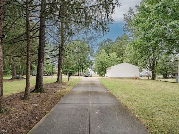 5570 Dunham Road , Maple Heights, OH 44137