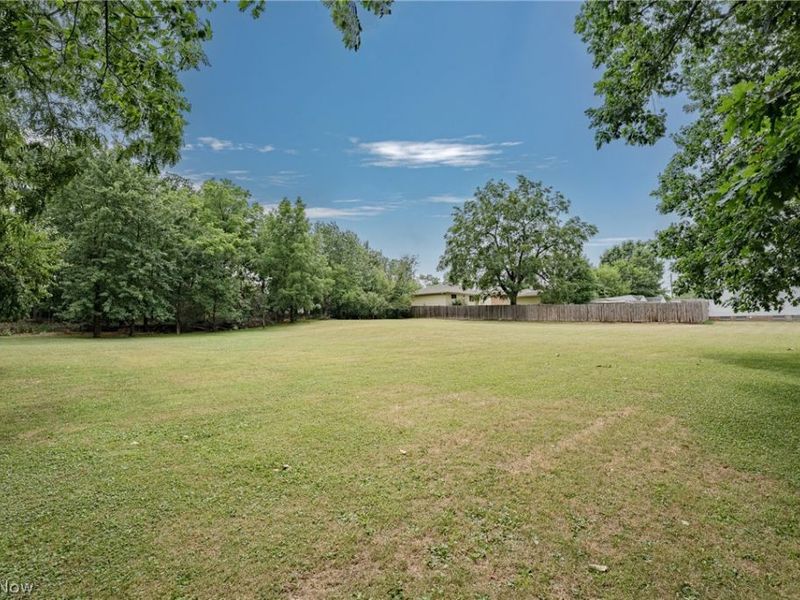 5570 Dunham Road , Maple Heights, OH 44137 Photo 10