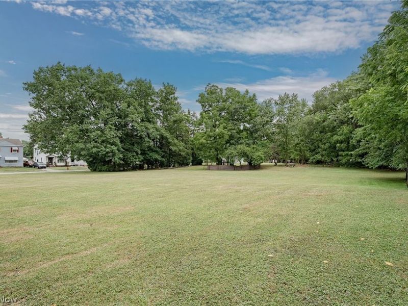 5570 Dunham Road , Maple Heights, OH 44137 Photo 12