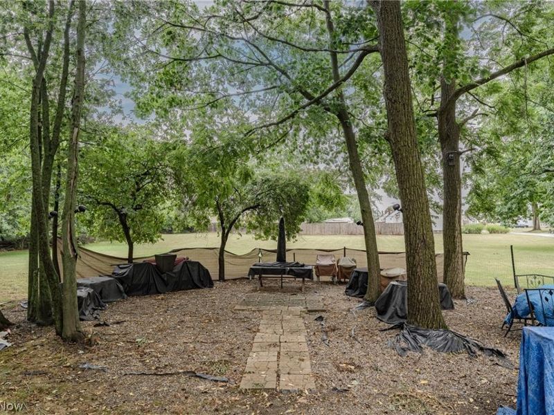 5570 Dunham Road , Maple Heights, OH 44137 Photo 8