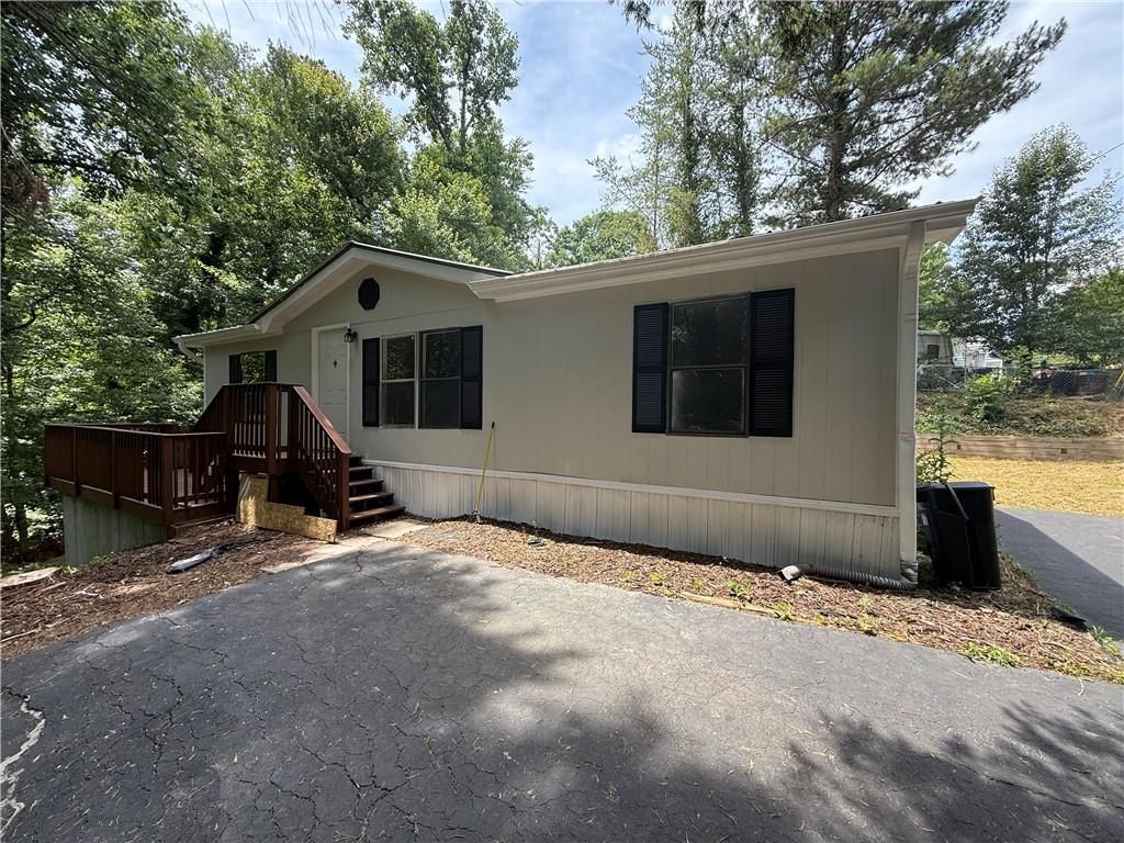 6295 Malibu Ridge, Flowery Branch, GA 30542 Main Photo