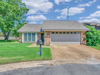 56 Sugar Creek Place Woodway, TX 76712