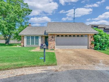 56 Sugar Creek Place, Woodway, TX 76712