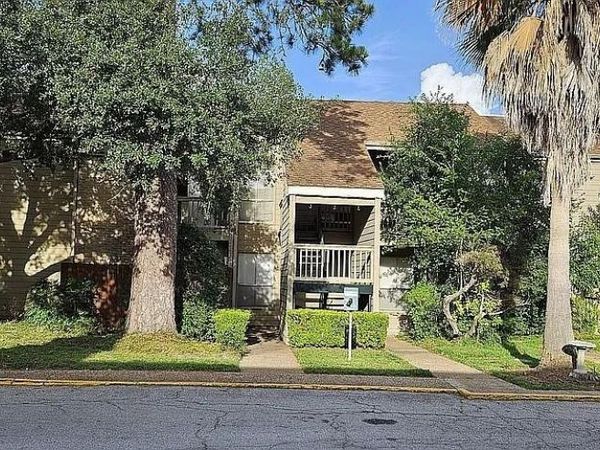 2100 Tanglewilde , Unit 167, Houston, TX 77063