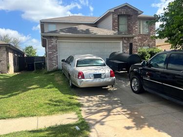 4320 Meadowknoll Drive, Fort Worth, TX 76123