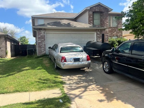 4320 Meadowknoll Drive , Fort Worth, TX 76123