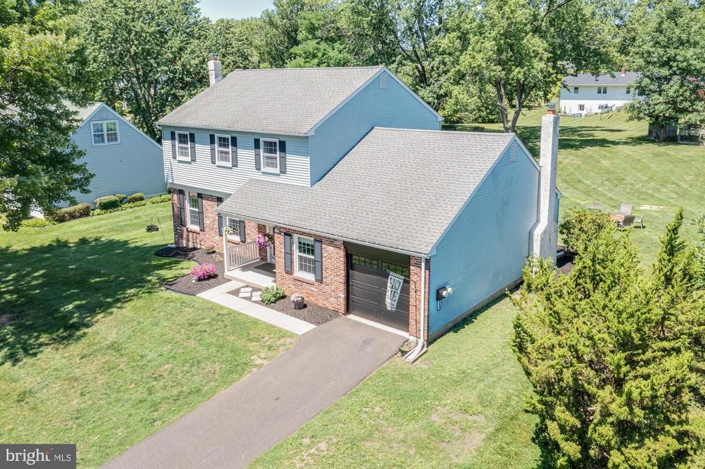 327 LENAPE LANE , CHALFONT, PA 18914