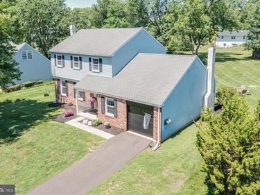 327 LENAPE LANE, CHALFONT, PA 18914