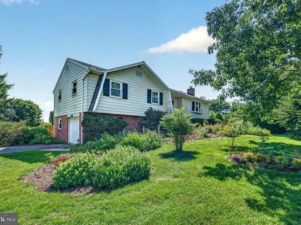 1277 S COLEBROOK ROAD, MANHEIM, PA 17545
