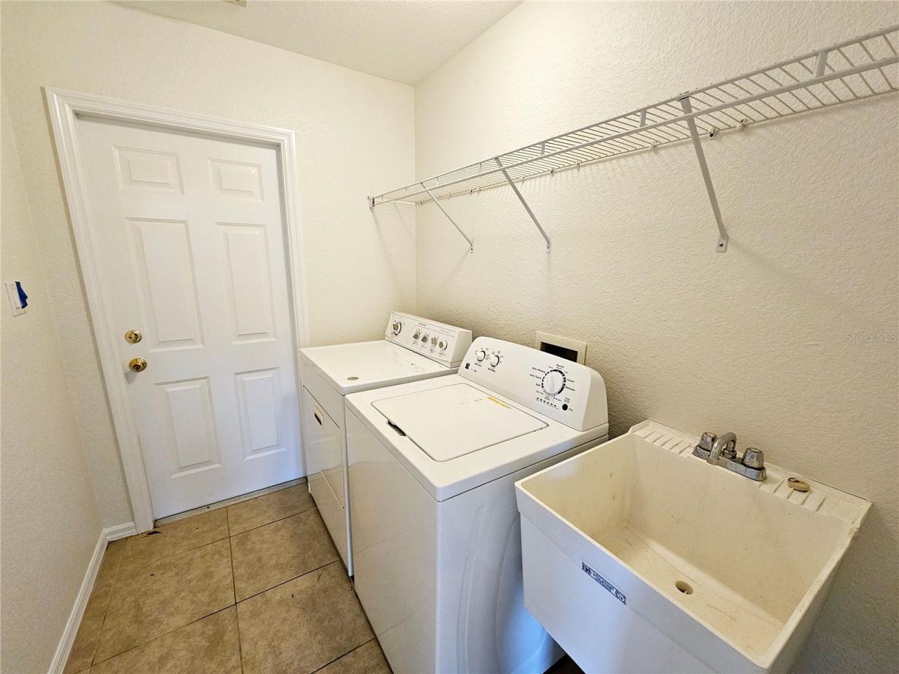 66 N Mccall , Englewood, FL 34223 Photo