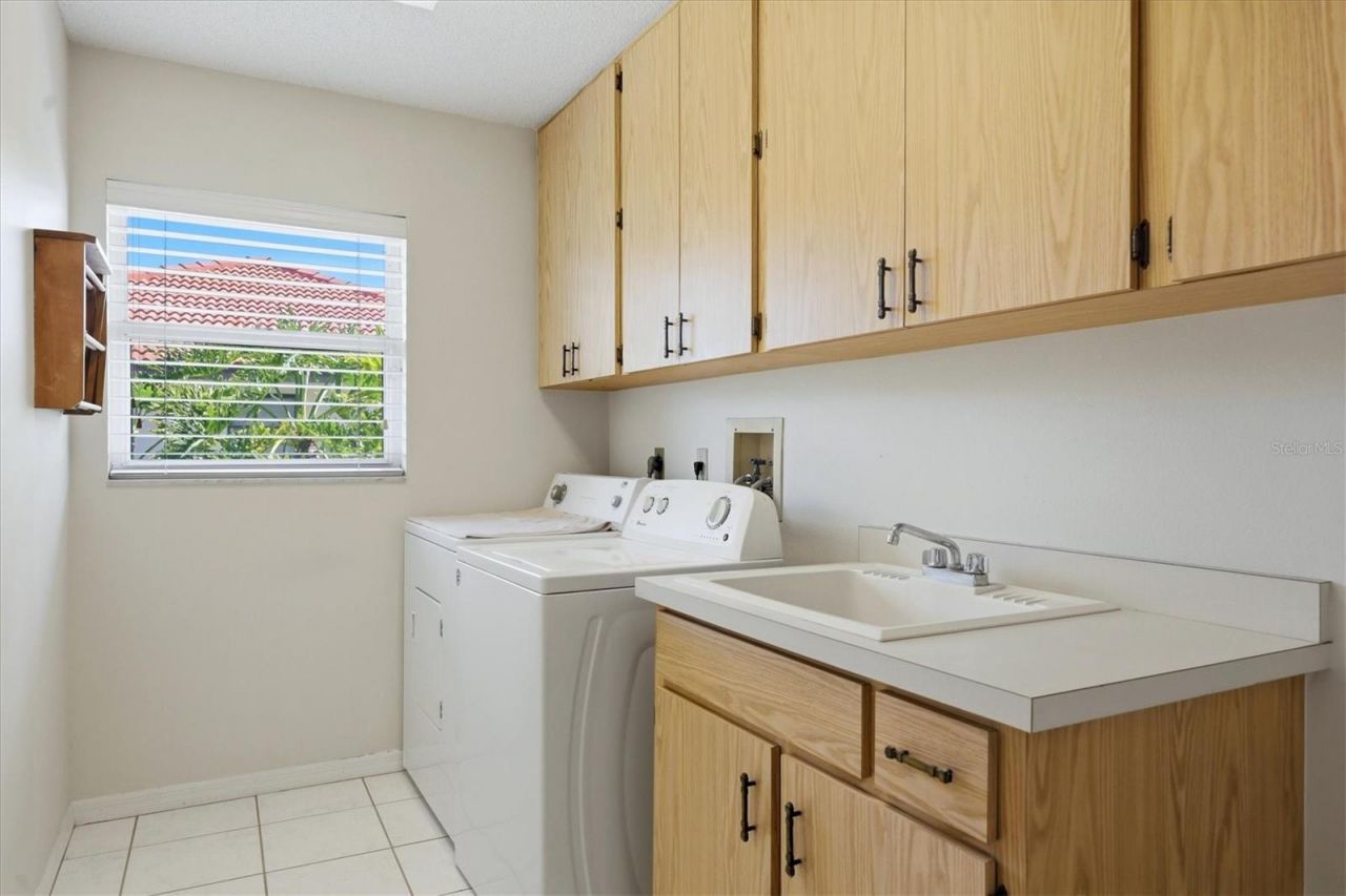 5511 Country Lakes Trail, Sarasota, FL 34243 Photo