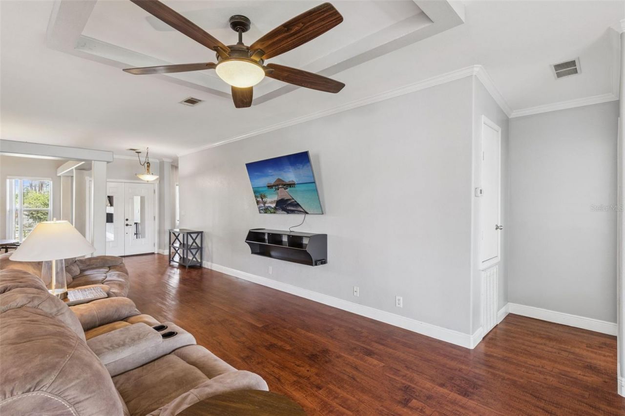 653 Lake Mobile Drive, Altamonte Springs, FL 32701 Photo