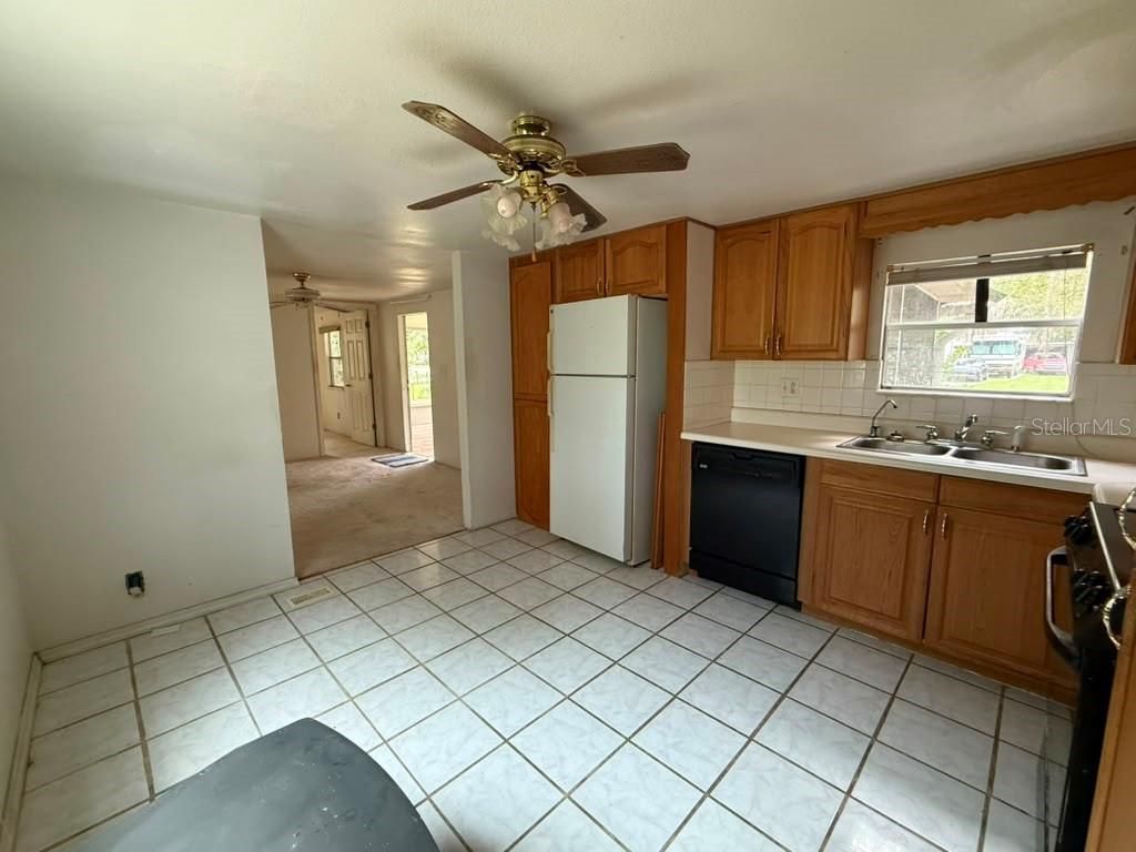 27416 Walnut Avenue, Okahumpka, FL 34762 Photo