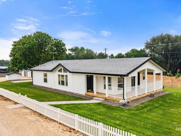 2283 Canyon Rd S, Melba, ID 83641
