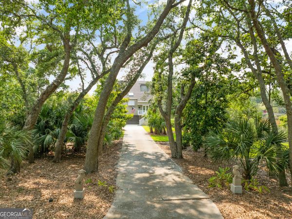 207 Military Road, Saint Simons Island, GA 31522