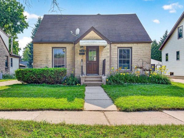 724 STATE STREET, Menasha, WI 54952