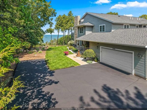 5299 SUNSET BLUFF DRIVE, Green Bay, WI 54311