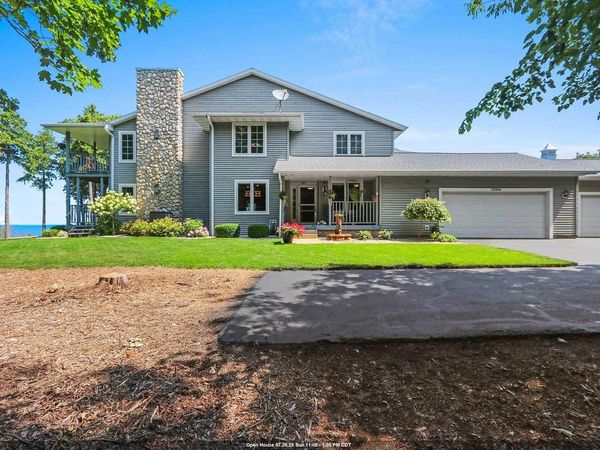 5299 SUNSET BLUFF DRIVE, Green Bay, WI 54311