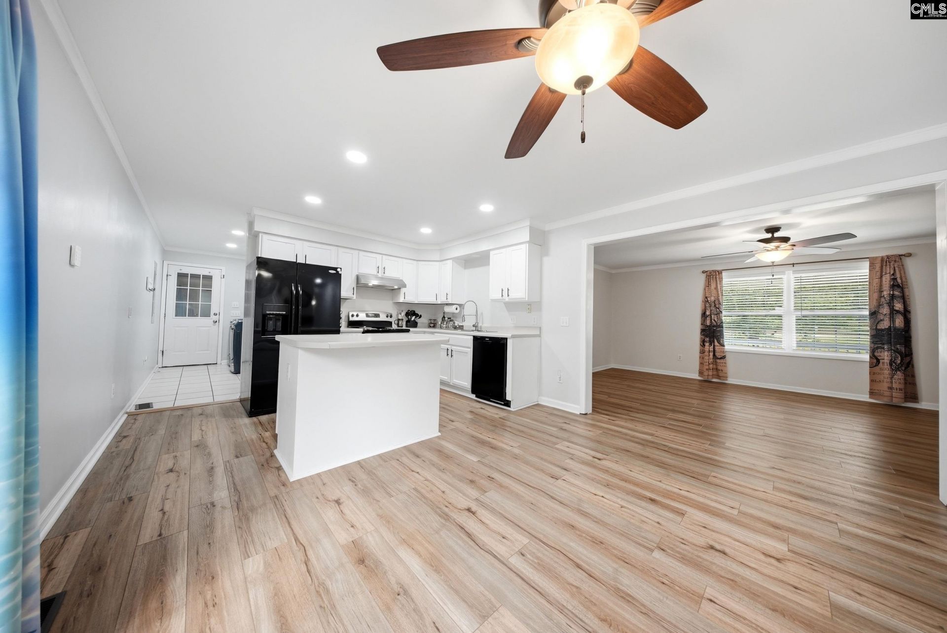 425 Crestwood Arch  Photo 11