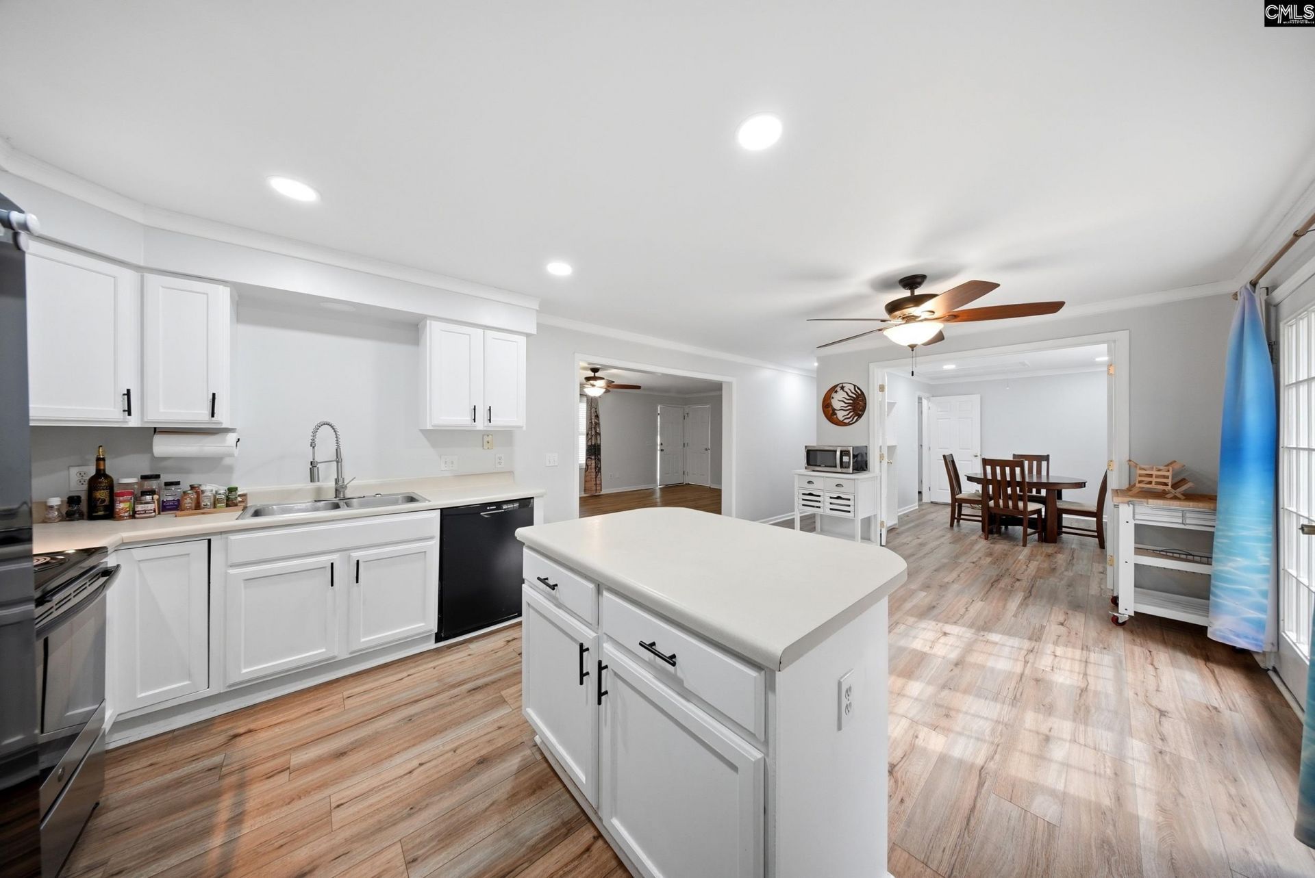 425 Crestwood Arch  Photo 13