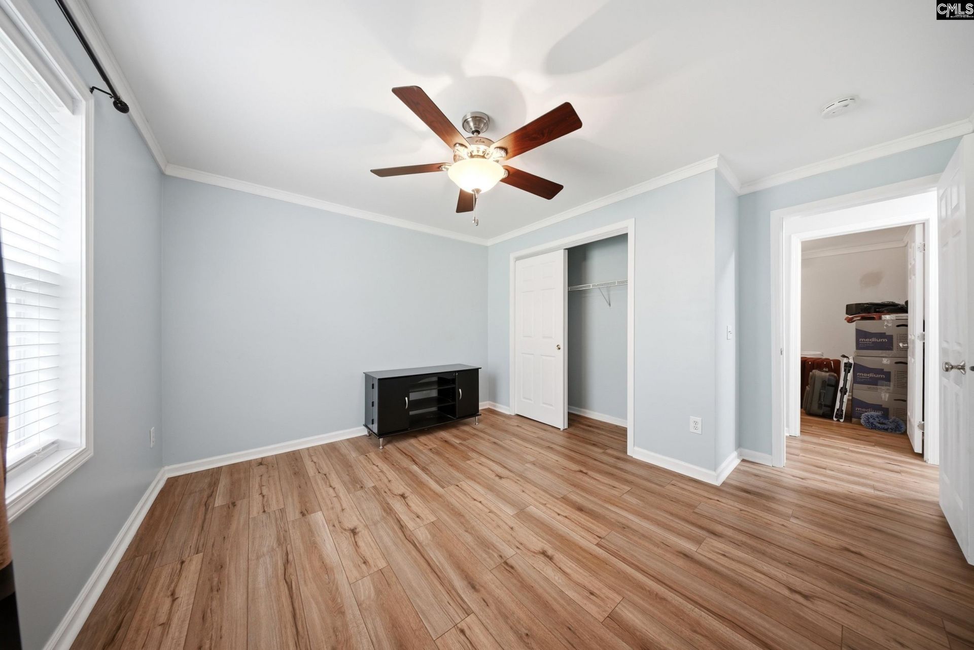 425 Crestwood Arch  Photo 14