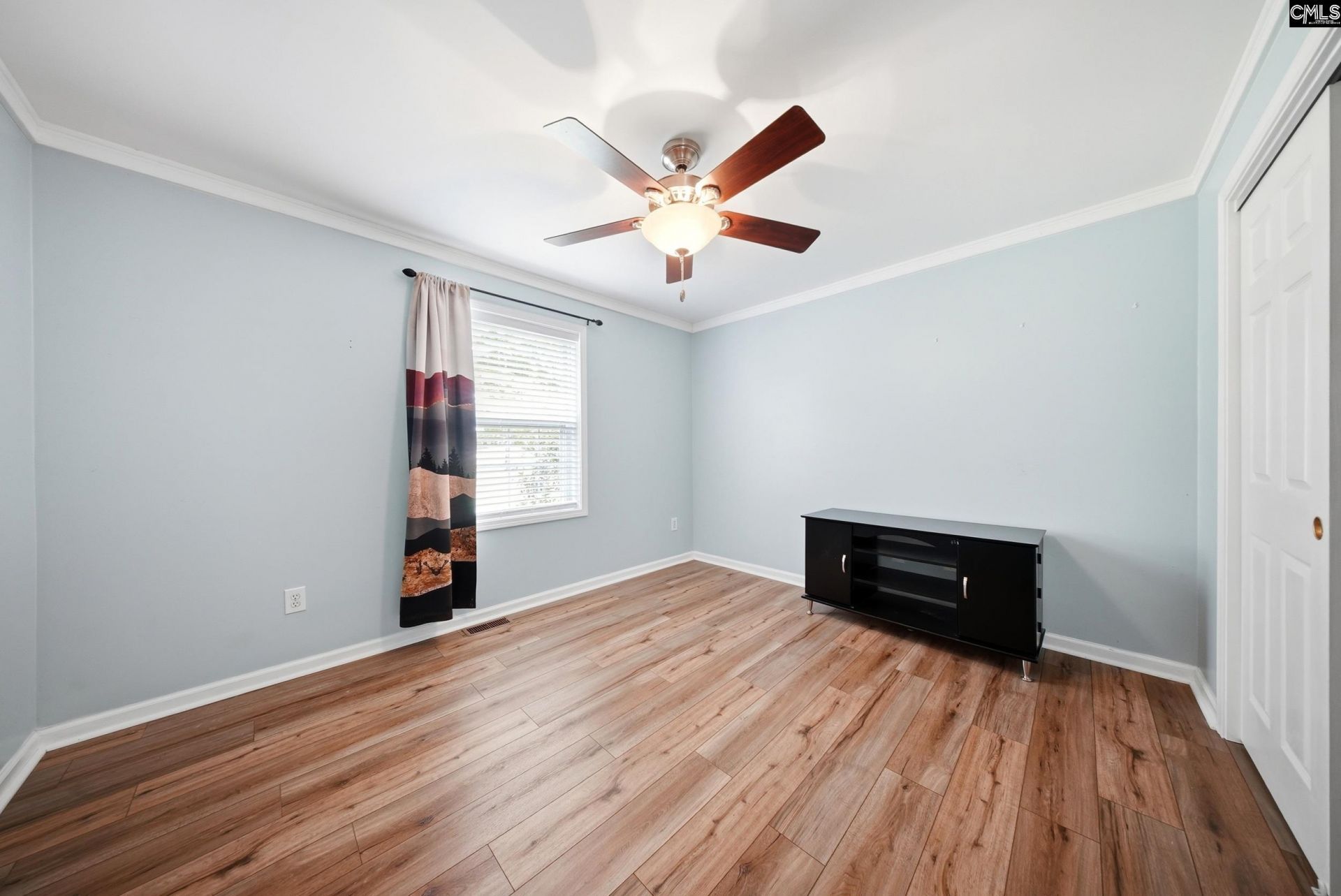 425 Crestwood Arch  Photo 15