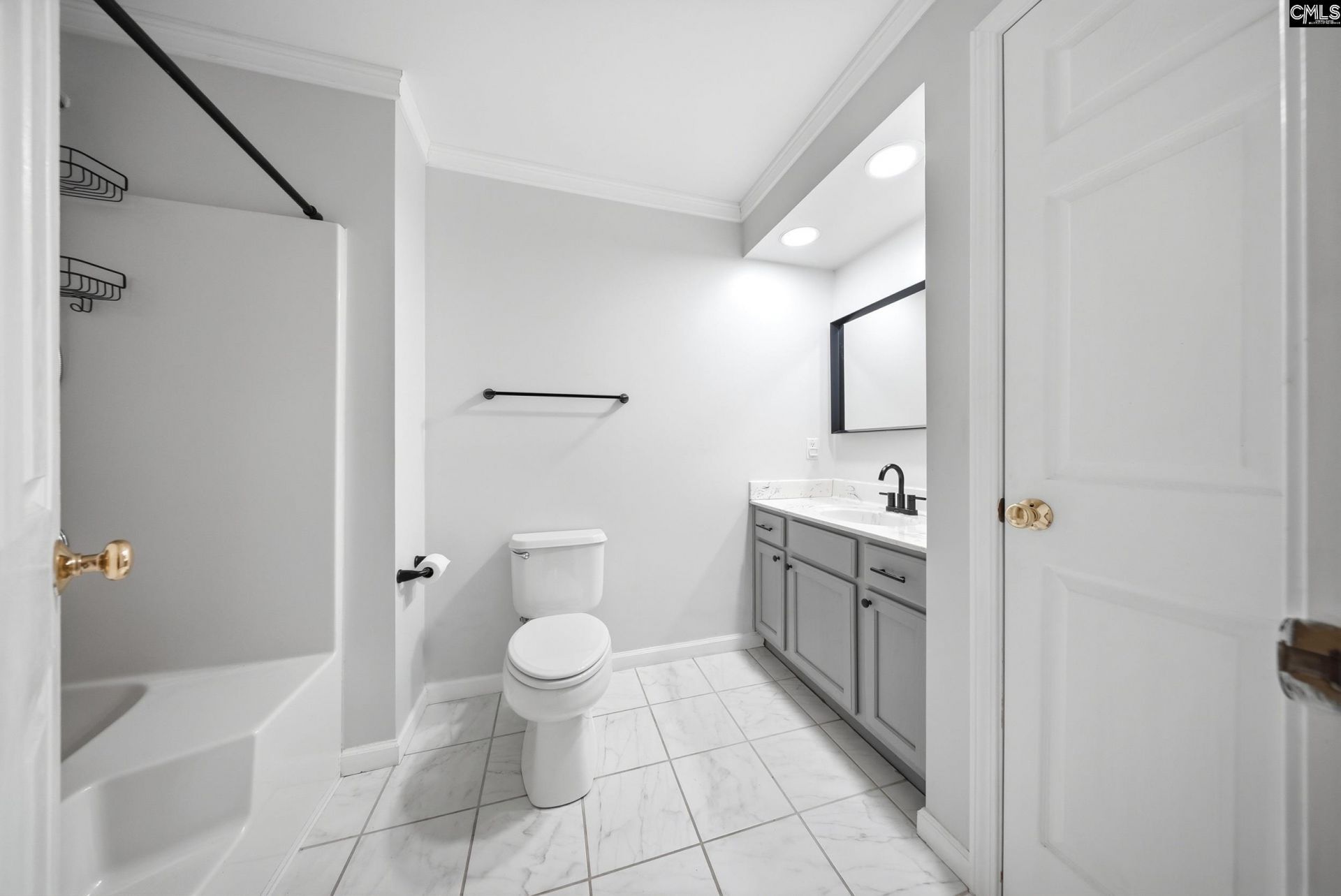 425 Crestwood Arch  Photo 22
